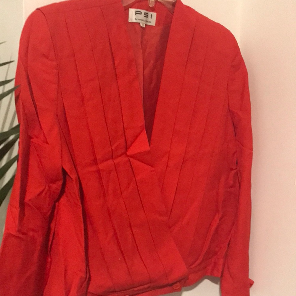 New  pleaded blouse , blazer